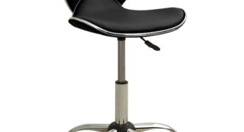 Review Zakito Europe Scaun birou Zakito Europe reglabil rotativ 110 kg Piele ecologica Asamblare necesara Negru